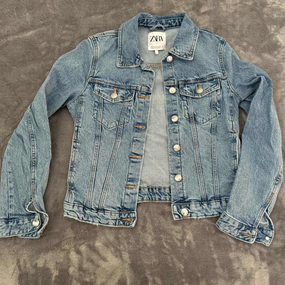 Zara light Denim Jean Jacket Size XS